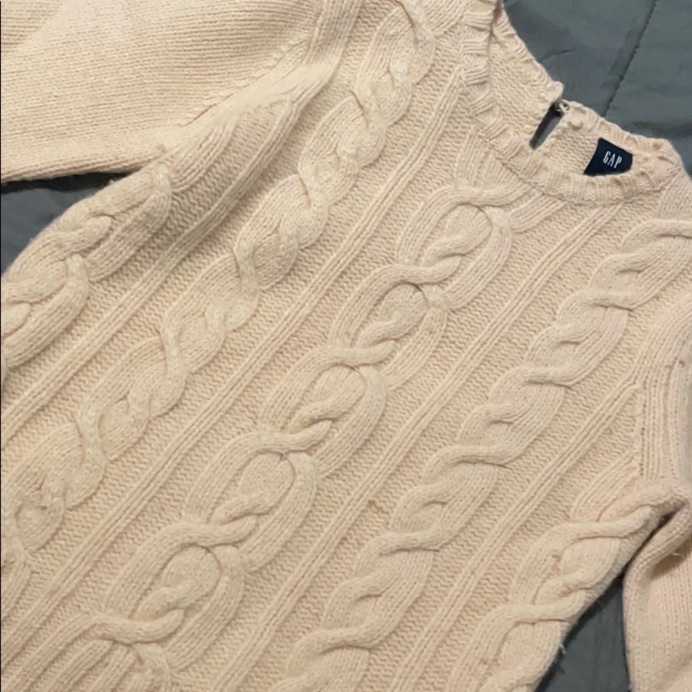 Gap Sweater - Picture 2 of 6